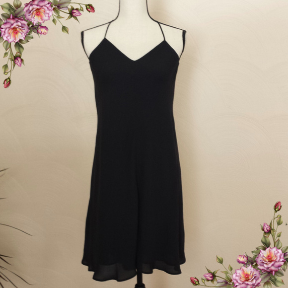 LOFT Dresses & Skirts - MAKE AN OFFER ;)Ann Taylor Loft little black dress